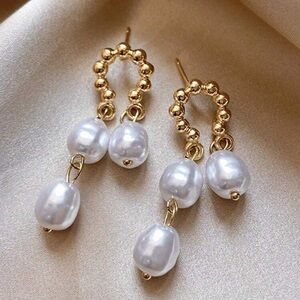 NWT Elegant Pearl Drop Earrings